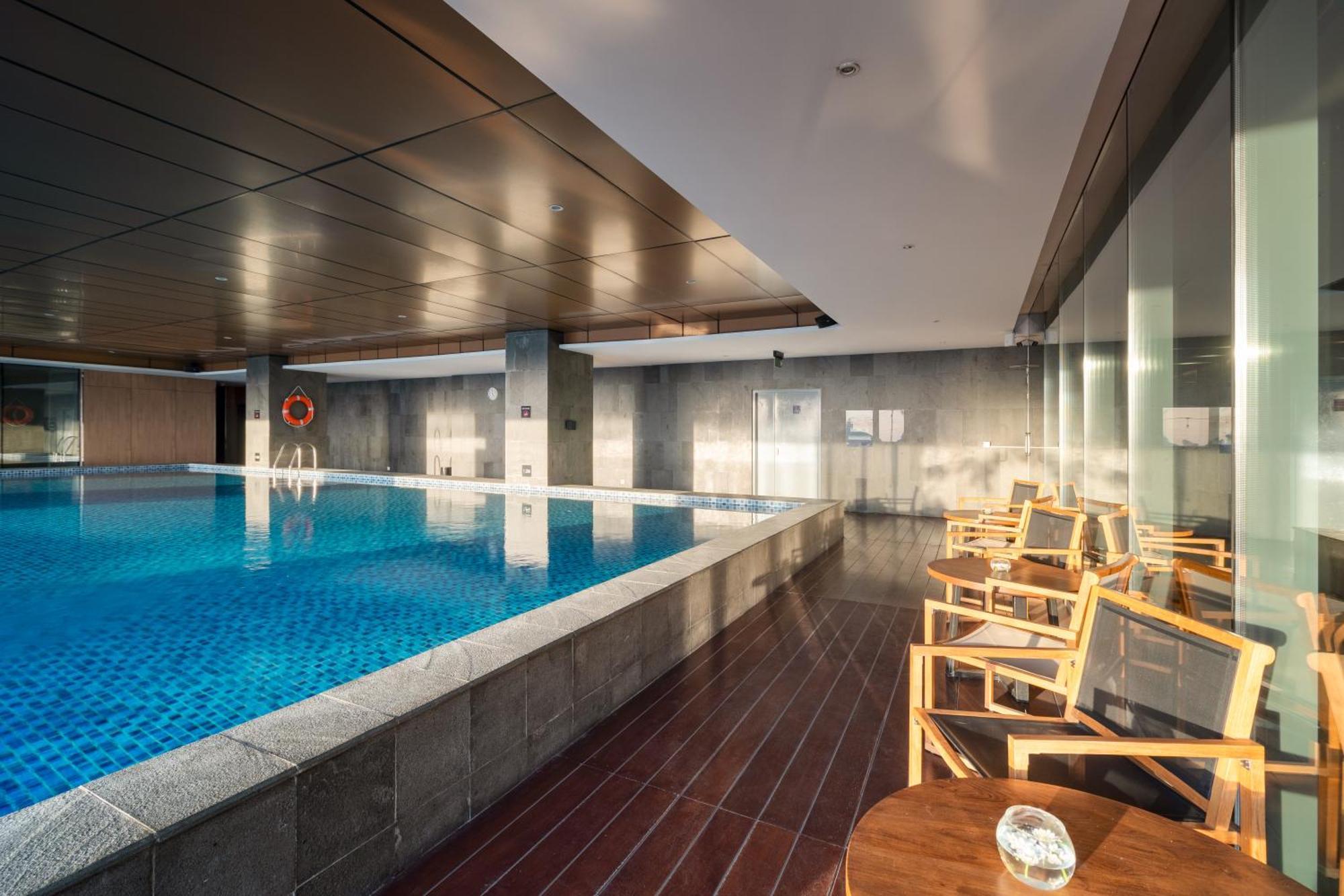 Oakwood Hotel & Residence Surabaya Dış mekan fotoğraf